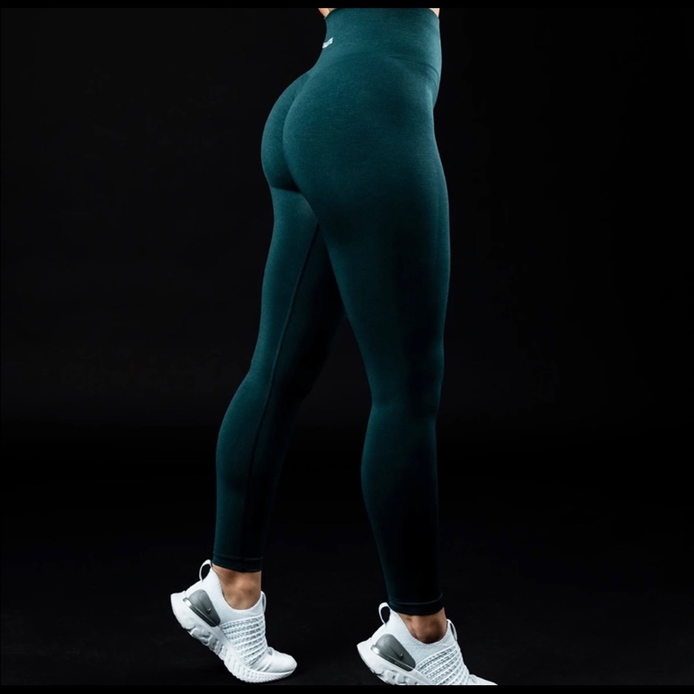 Alphalete Amplify Leggings
